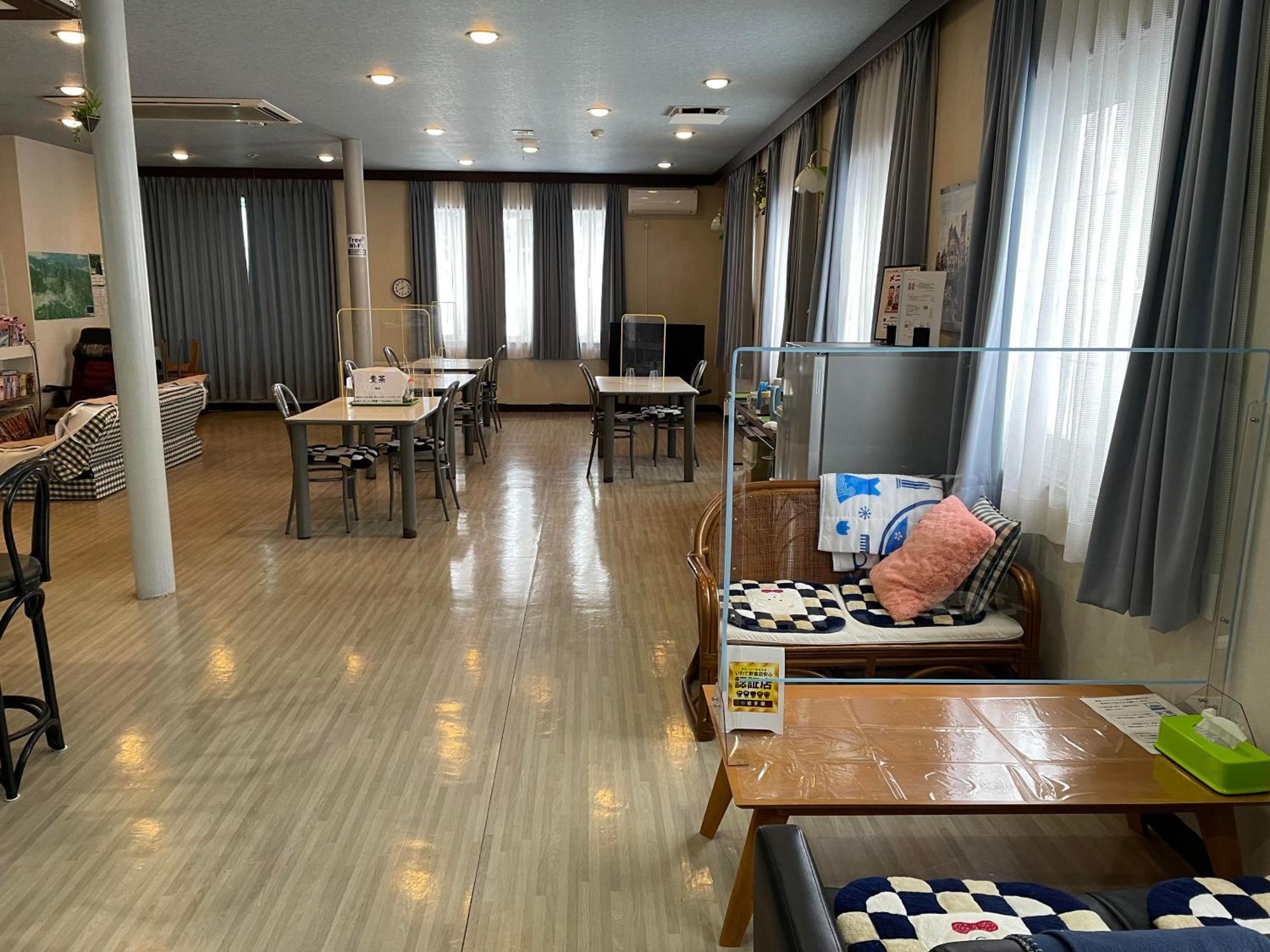 温泉ゲストハウス やすもり 本館 Hachimantai  Extérieur photo