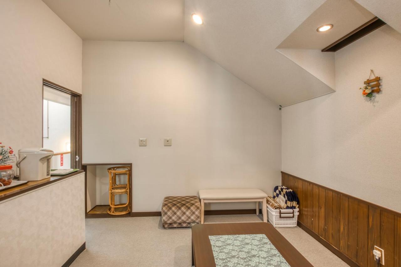 温泉ゲストハウス やすもり 本館 Hachimantai  Extérieur photo